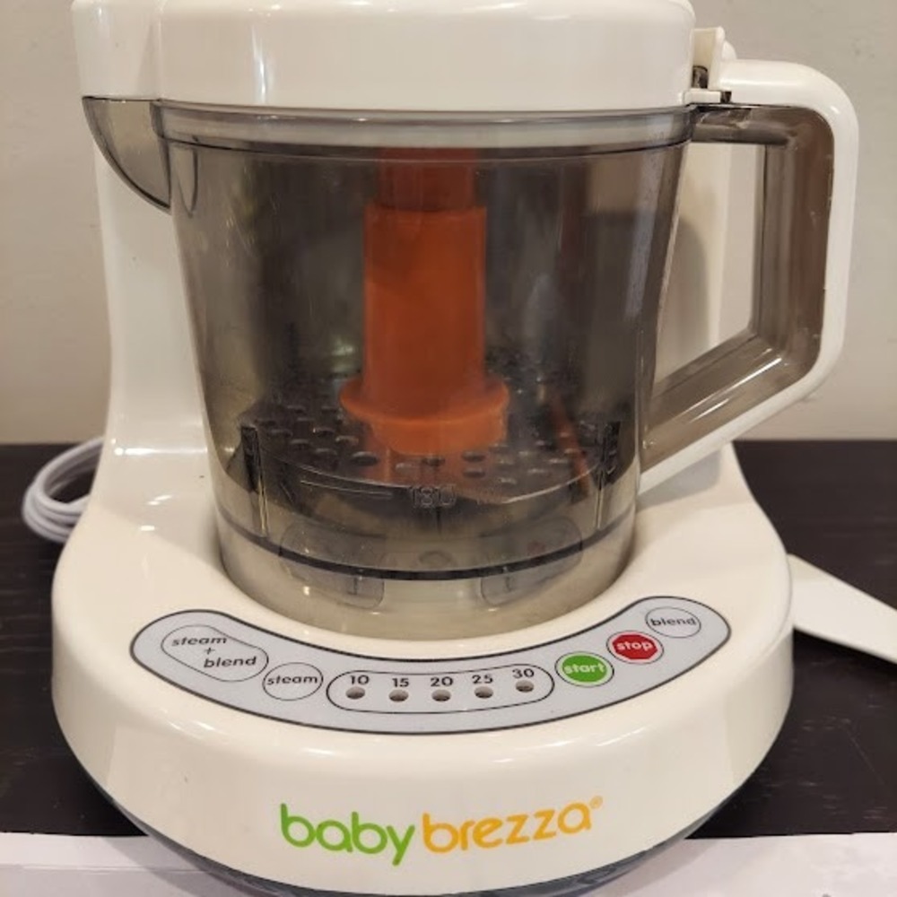 Baby Brezza One Step Baby Food Maker White Steamer‎ and Blender with Manuals